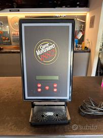 Distributore automatico per solubili