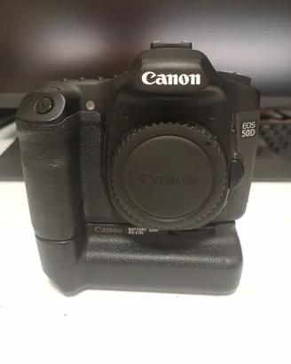 Canon EOS 50D + Battery Grip   9864 scatti   unica