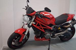 ducati mosterr 696