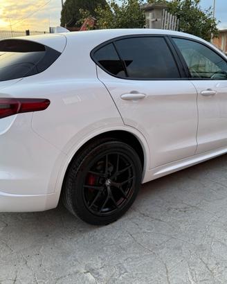 Alfa Romeo Stelvio 2.2 Turbodiesel 210 CV AT8 Q4 V