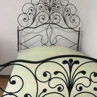 Letto antico in ferro battuto P 1/2