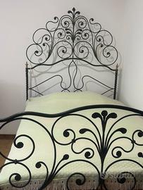 Letto antico in ferro battuto P 1/2