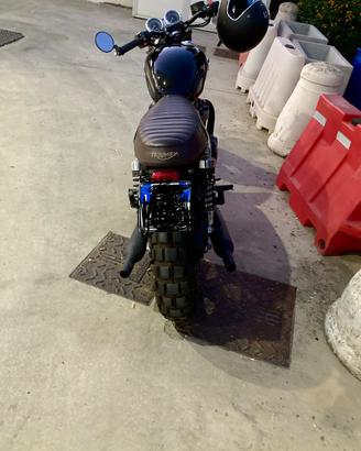 moto Triumph t100black 2017