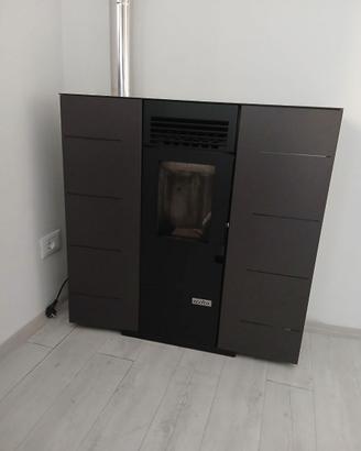 Stufa a pellet Ecofox Slim 6 colore antracite
