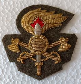 Genio Guastatori: fregio da berretto 