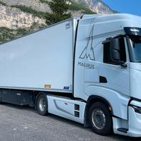 Iveco STRALIS 260.490 Y WAY 360 2023 CON FRIGO POS