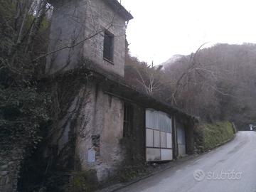 Immobile 56mq da ristrutturare con ampio terreno