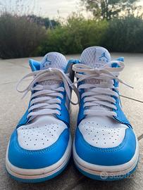 Nike Air Jordan 1 mid University  bleu grey