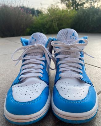 Nike Air Jordan 1 mid University  bleu grey