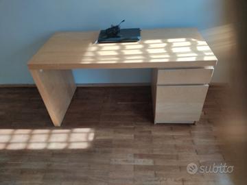 scrivania Ikea Malm