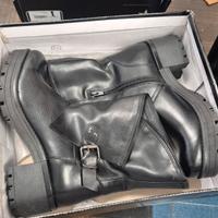 Stivaletti neri Primadonna 38