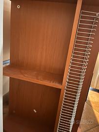 Scrivania in legno con ripiano estraibile per PC