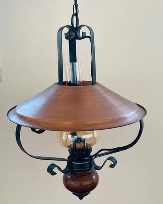 Lampadario vintage stile country
