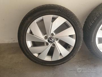 Cerchi originali Volkswagen 17 “ + gomme invernali