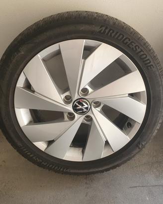 Cerchi originali Volkswagen 17 “ + gomme invernali
