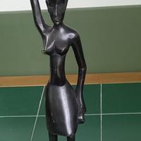 Scultura di legno africano