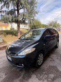 Madza- auto spaziosa e confortevole