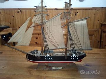NAVE GOLETTA SPAGNOLA   IN LEGNO