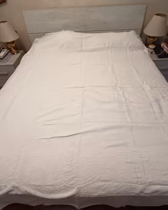 Copriletto bianco