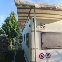 Struttura copri roulotte