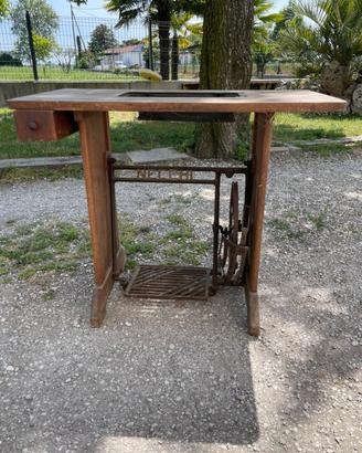 Mobile necchi