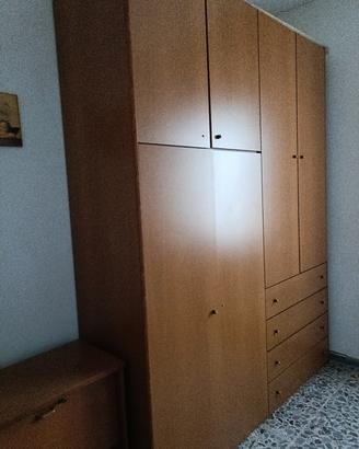 armadio con cassetti 
