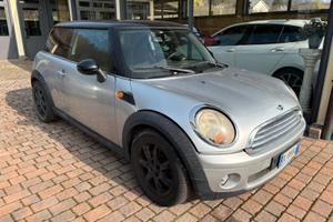 Mini Cooper 1.6 benz LEGGI DESCRIZIONE
