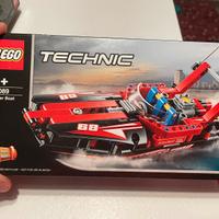 LEGO Technic Motoscafo da Corsa 42089