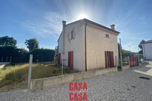 porzione di bifamiliare al grezzo avanzato