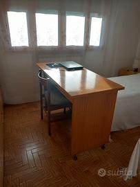Scrivania in legno