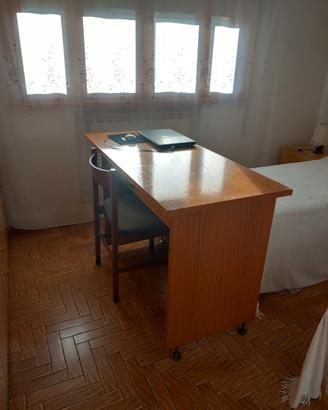 Scrivania in legno