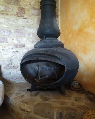 caminetto braciere  in ghisa  