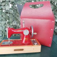 Macchina da cucire giocattolo