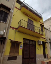 Palazzina di tre piani di 118mq SAN CIPIRELLO (PA)