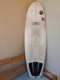 Channel Island surf board tavola