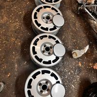 Volkswagen golf GTI  serie 1 cerchi  pirelli