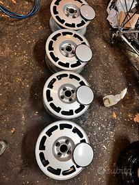 Volkswagen golf GTI  serie 1 cerchi  pirelli