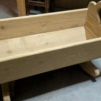 Culla antica a dondolo