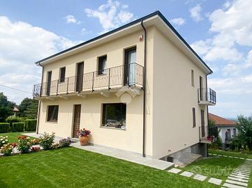 VILLA SINGOLA A GASSINO TORINESE