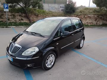 Lancia Musa 1.3 Mjt 