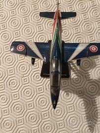 Modellino Aermacchi MB 339 A