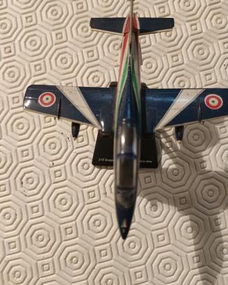 Modellino Aermacchi MB 339 A