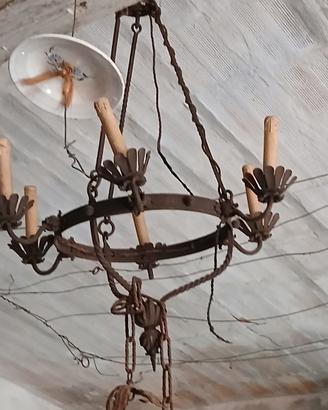 lampadari antichi depoca  ed altri pezzi antiquari