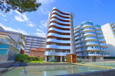 Appartamento di 120 m² con 4 locali e box auto a L