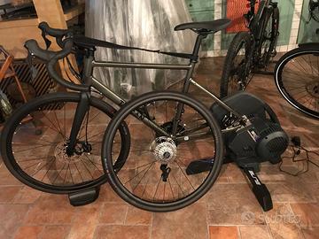 Bici gravel Triban rc 520 e Direto XR Team Edition