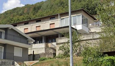 Immobile in asta di 269 m² con 3 locali a Lumezzan
