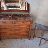 comò da camera con tavolino