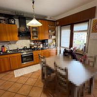 AMPIO 4 LOCALI CON 3 CAMERE, GARAGE E ORTO