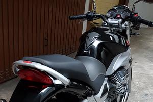 Moto Guzzi Breva 750 - 2008