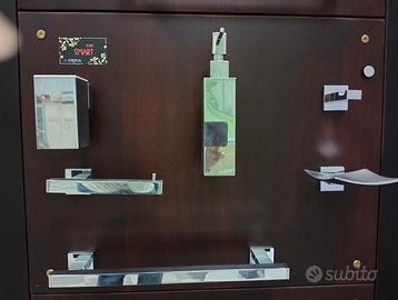 ACCESSORI IN OTTONE SQUADRATI